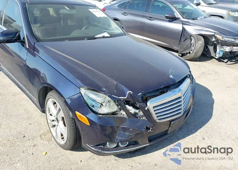 2010 Mercedes-Benz E 550 z USA, uszkodzony, nr VIN WDDHF7CBXAA227298